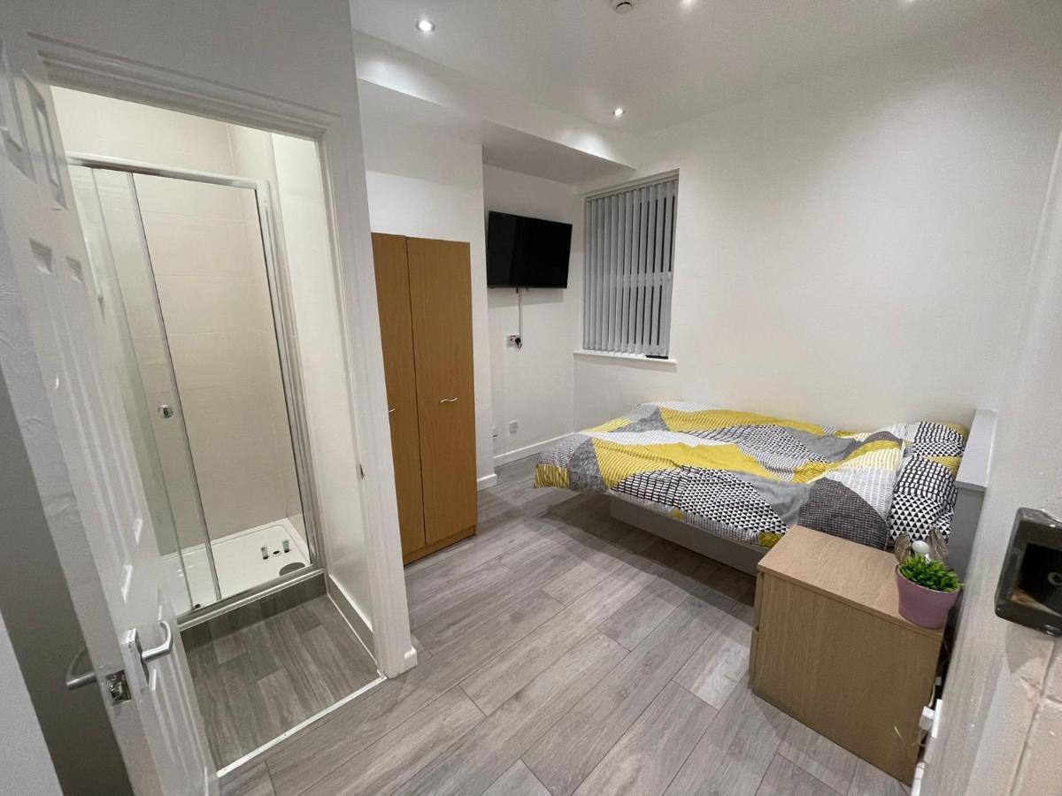 Selection Of Stylish Apartments Within Walking Distance Of Cardiff City Centre Exterior foto